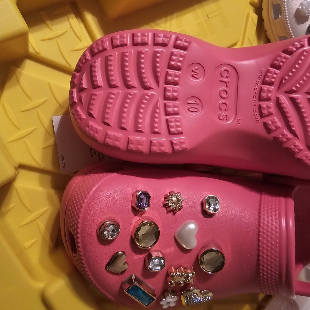 💖NEW Pink Croc Clogs! Comfort and Custom Style.💖 - Picture 9 of 9